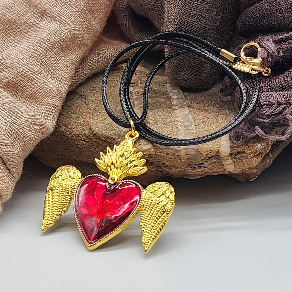 Boho Gold Pendant Heart Wings Spiritua Necklace Frida Khalo Red Heart
